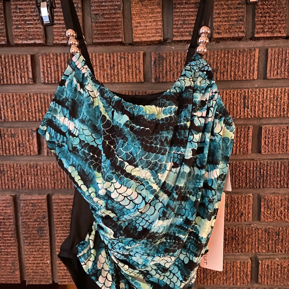 Miraclesuit Magicsuit Aquarius Lisa Swimsuit NWT Size 8
